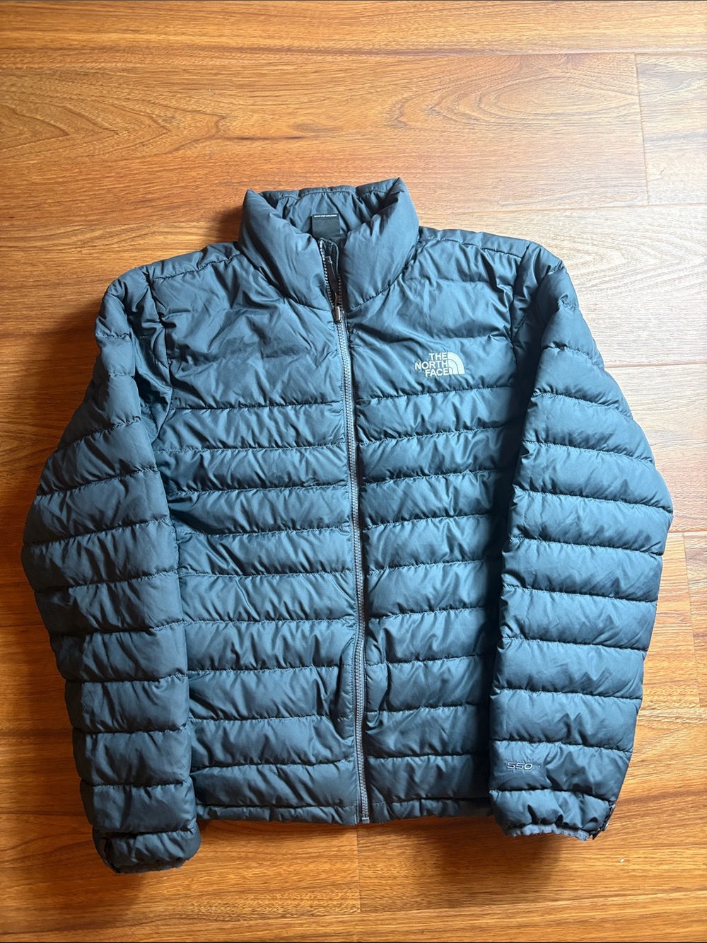 The North Face 550 men’s medium gray Quilted Puffer Jacket